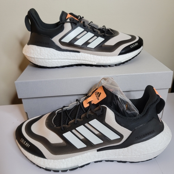 Womens Adidas Ultraboost 22 COLD.RDY 2.0 Running Shoes - Picture 1 of 6
